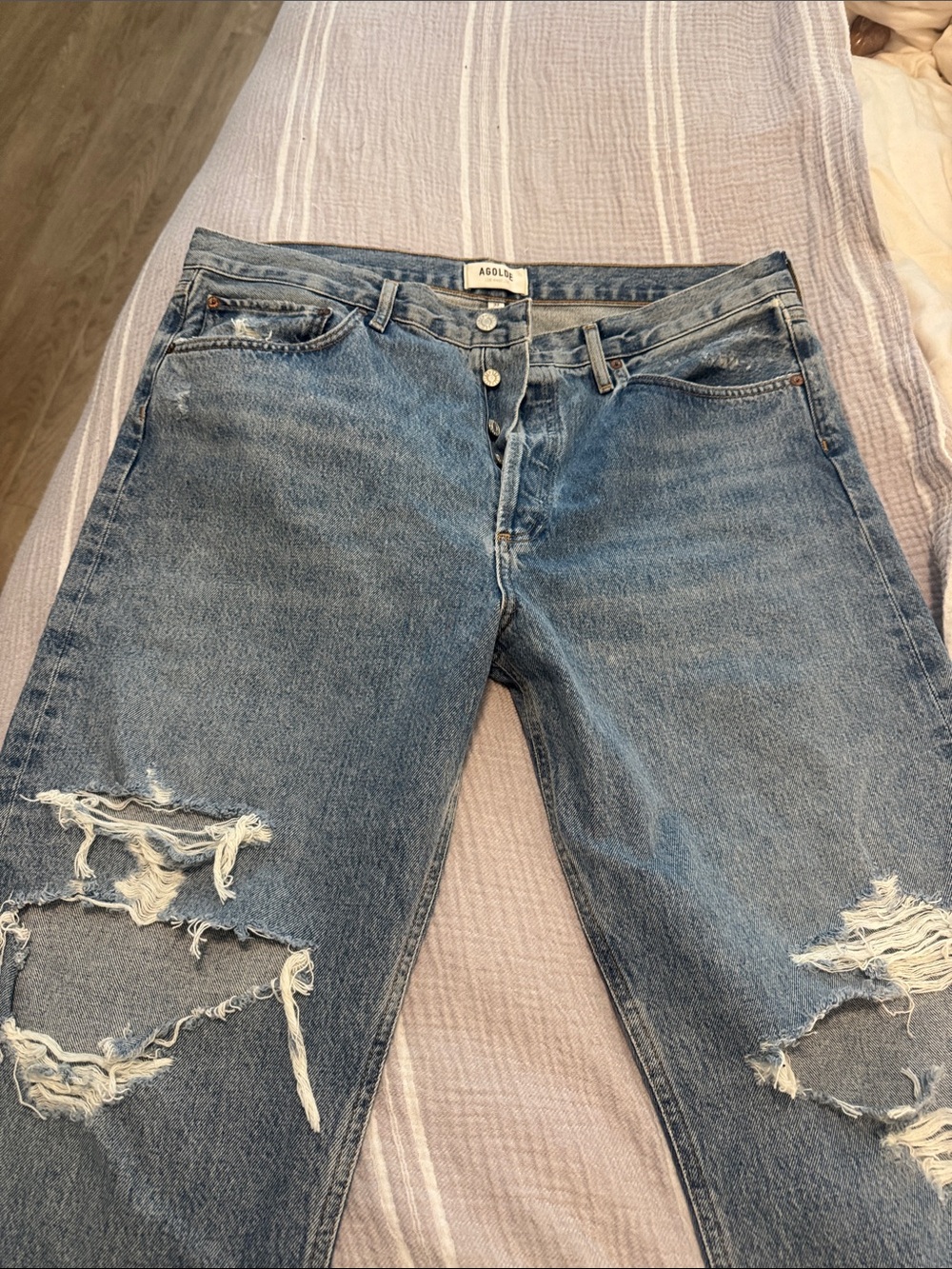 Agolde women’s boyfriend Distressed Light Blue Relaxed Jeans